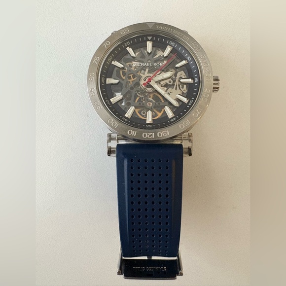 Michael Kors Tachymeter Style Watch.